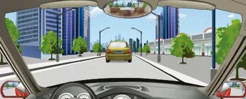 图中所示的情形超车时，要提前开启左转向灯，连续鸣喇叭或开启远光灯提示，催促前车让行。