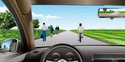 在这种道路上通行，机动车在道路中间通行的原因是？