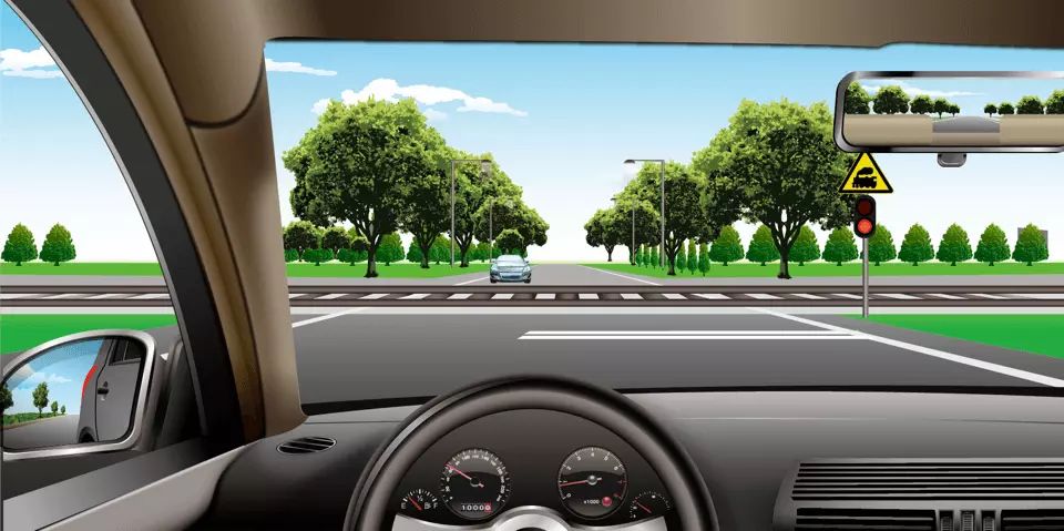 如图所示，在前方路口可以掉头。