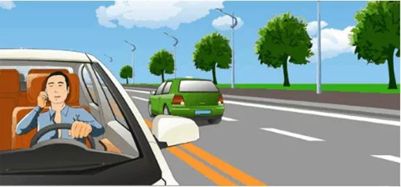 图中驾驶人的这种违法行为会被记多少分？