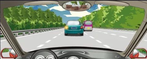 请判断前面这辆小型客车在提示什么？