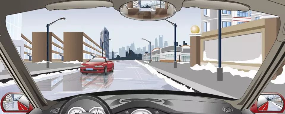 在这种结冰的道路上怎样会车？