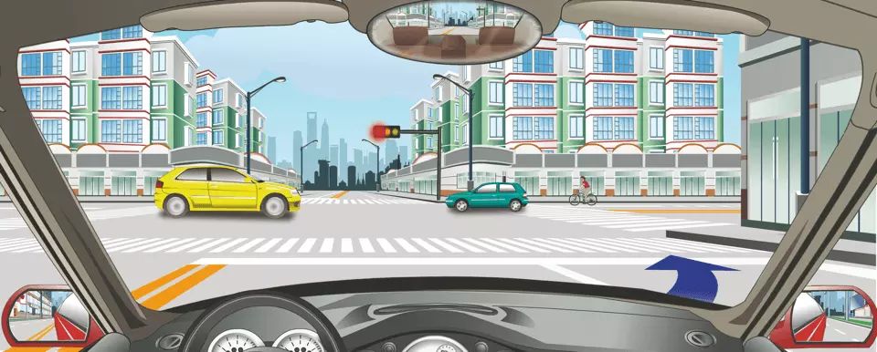 驾驶机动车可在该路口处向右变更车道。