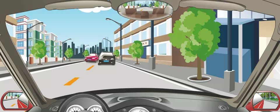 驾驶机动车遇到这种情况怎样行驶最安全？