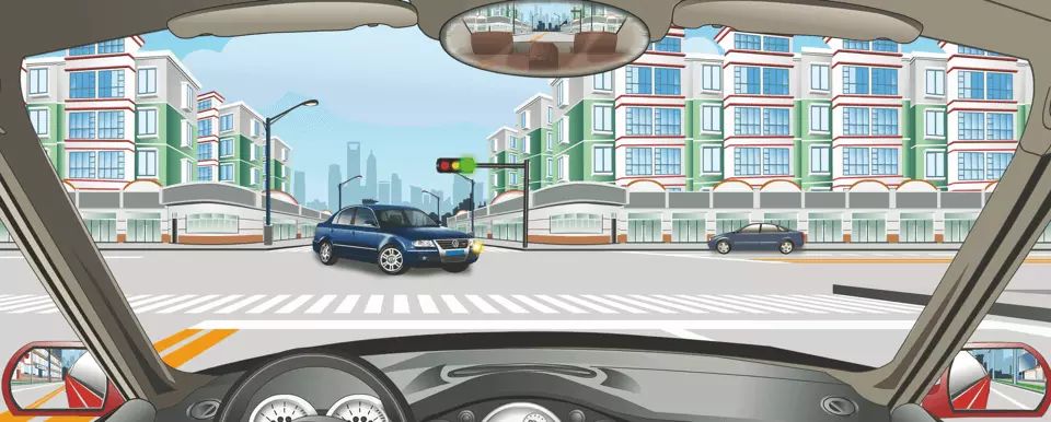 驾驶机动车在路口直行遇到这种情况怎么办？