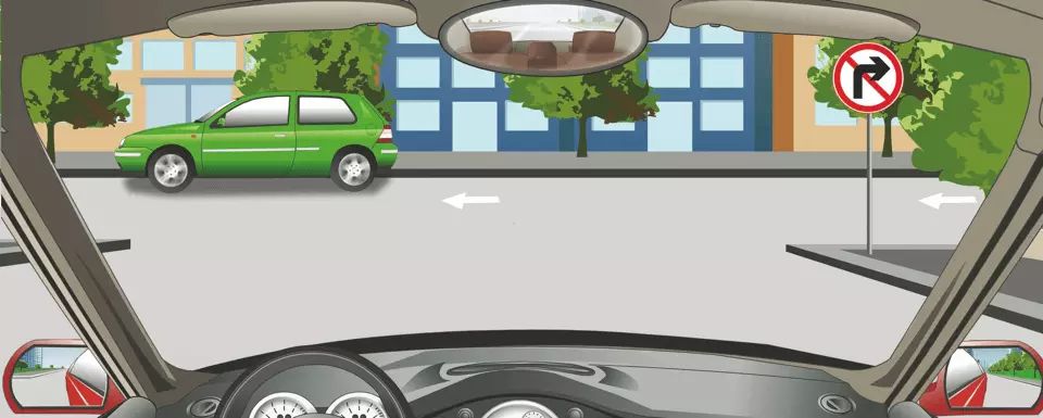 右侧标志表示前方路口不准车辆右转。