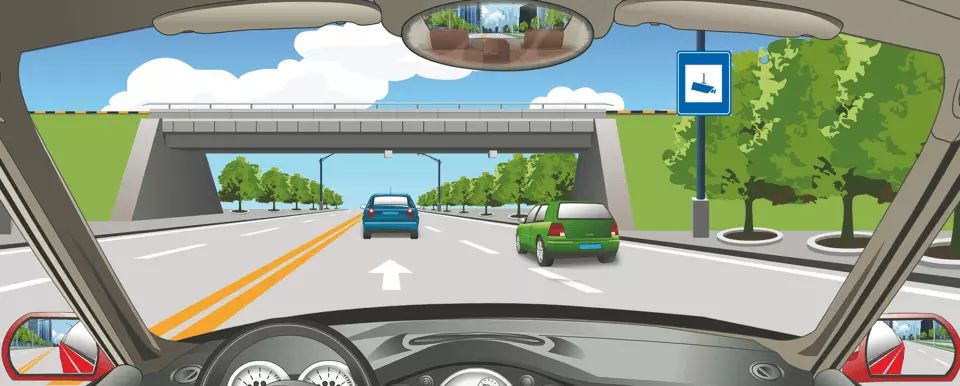 这个标志提示该路段已实行交通监控。